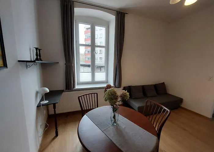 Apartament Kamienna Gora Apartment